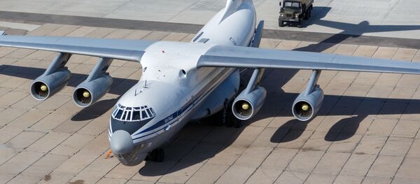 Máy bay Nga IL-76 MD với thiết bị y tế  - Sputnik Việt Nam