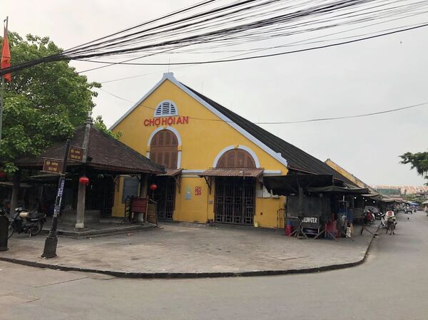 Trong nhóm giả trang cái bang ăn xin ở Hội An có vợ của ông Phan Văn Anh Vũ? - Sputnik Việt Nam