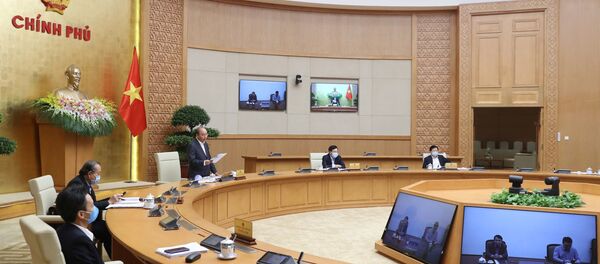 Thủ tướng Nguyễn Xuân Phúc phát biểu khai mạc phiên họp. Thủ tướng Nguyễn Xuân Phúc phát biểu khai mạc phiên họp. - Sputnik Việt Nam