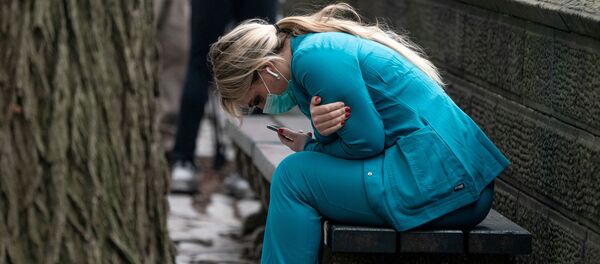 Cán bộ y tế tại bệnh viện dã chiến ở Công viên Trung tâm New York Cán bộ y tế tại bệnh viện dã chiến ở Công viên Trung tâm New York - Sputnik Việt Nam