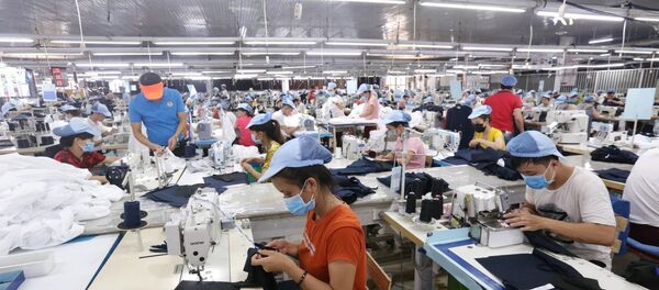 Các dây chuyền dệt may của Công ty Cổ phần dệt may Phú Hòa An tại KCN Phú Bài, tỉnh Thừa Thiên Huế. - Sputnik Việt Nam