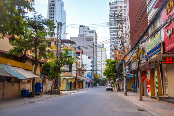 Đường phố vắng vẻ ở thành phố nghỉ mát Nha Trang, Việt Nam Đường phố vắng vẻ ở thành phố nghỉ mát Nha Trang, Việt Nam - Sputnik Việt Nam