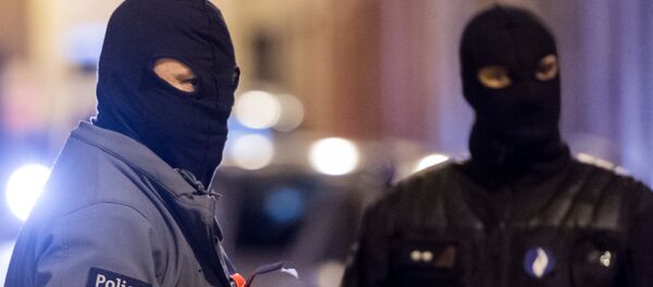 Các binh sĩ của lực lượng đặc nhiệm trong chiến dịch chống khủng bố ở Brussels - Sputnik Việt Nam