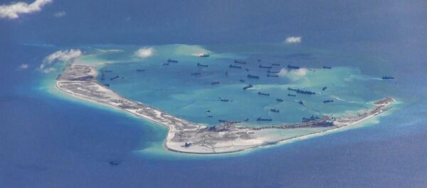 Tàu Trung Quốc cạnh quần đảo Trường Sa ở Biển Đông - Sputnik Việt Nam