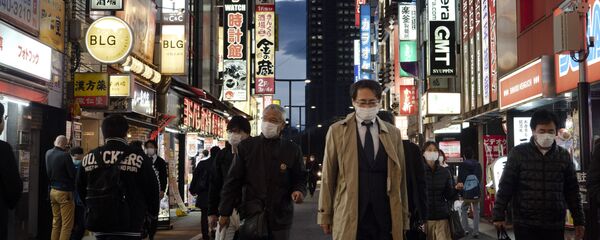 Những người Nhật đeo khẩu trang ở Tokyo  - Sputnik Việt Nam