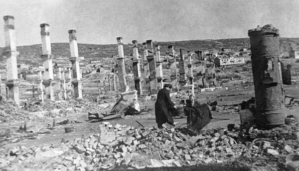 Thành phố Anh hùng Murmansk: Những người bảo vệ Vùng Cực Thành phố Anh hùng Murmansk: Những người bảo vệ Vùng Cực - Sputnik Việt Nam