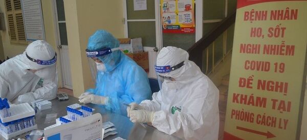 Xét nghiệm nhanh vi rút SARS - CoV-2 cho tiểu thương chợ đầu mối. - Sputnik Việt Nam