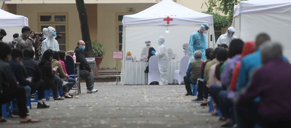 Sở Y tế lập 10 tổ công tác, bố trí 10 trạm test nhanh COVID-19 trên địa bàn - Sputnik Việt Nam