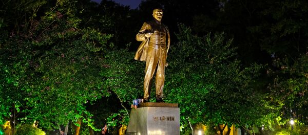 Tượng đài V.I. Lenin tại thủ đô Hà Nội của Việt Nam Tượng đài V.I. Lenin tại thủ đô Hà Nội của Việt Nam - Sputnik Việt Nam