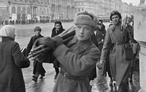 Đại lộ Nevsky tại thành phộ Leningrad bị bao vây, năm 1941 Đại lộ Nevsky tại thành phộ Leningrad bị bao vây, năm 1941 - Sputnik Việt Nam