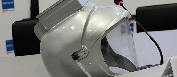 Các nhà khoa học Nga phát triển loại mũ bảo vệ chống lây nhiễm coronavirus. Các nhà khoa học Nga phát triển loại mũ bảo vệ chống lây nhiễm coronavirus. - Sputnik Việt Nam