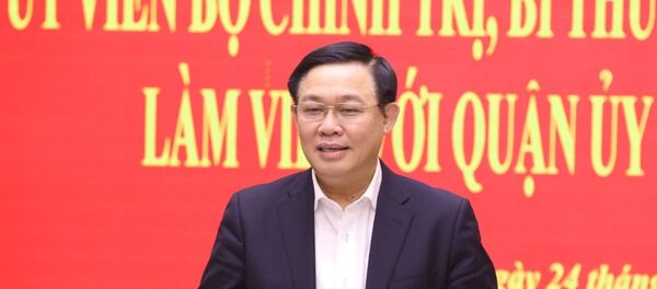 Bí thư Thành ủy Hà Nội Vương Đình Huệ phát biểu chỉ đạo tại buổi làm việc với Quận ủy Hoàn Kiếm. - Sputnik Việt Nam