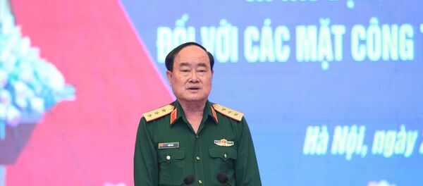 Thượng tướng Trần Đơn, Thứ trưởng Bộ Quốc phòng, Trưởng Ban Chỉ đạo Bộ Quốc phòng chủ trì hội nghị. - Sputnik Việt Nam