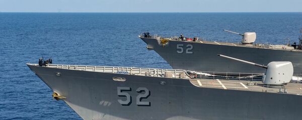 USS Bunker Hill (CG 52) và USS Barry USS Bunker Hill (CG 52) và USS Barry - Sputnik Việt Nam