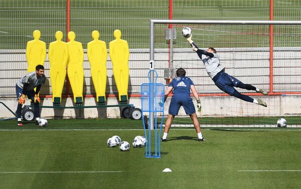 Ngồi nhà mệt mỏi lắm rồi. Châu Âu trở lại cuộc sống bình thường - Sputnik Việt Nam