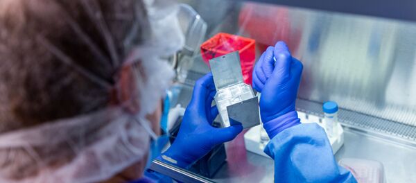 Nhà nghiên cứu từ Đại học Pittsburgh chế tạo vắc-xin chống lại coronavirus mới Nhà nghiên cứu từ Đại học Pittsburgh chế tạo vắc-xin chống lại coronavirus mới - Sputnik Việt Nam