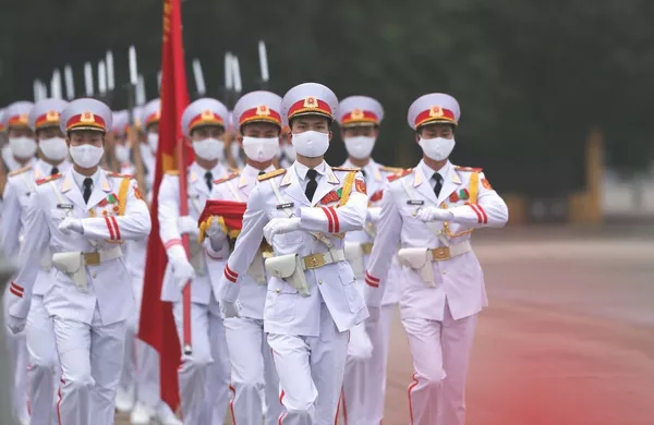 Lễ thượng cờ trên quảng trường Ba Đình, Hà Nội kỷ niệm 45 năm thống nhất đất nước Lễ thượng cờ trên quảng trường Ba Đình, Hà Nội kỷ niệm 45 năm thống nhất đất nước - Sputnik Việt Nam