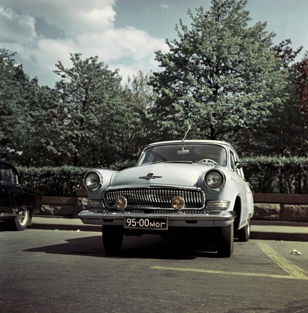 Từ xe «Ford» đến «Chaika»: người Mỹ đã giúp xây dựng ngành công nghiệp ô tô Liên Xô như thế nào? - Sputnik Việt Nam