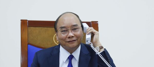 Thủ tướng Nguyễn Xuân Phúc điện đàm với Tổng thống Mỹ Donald Trump Thủ tướng Nguyễn Xuân Phúc điện đàm với Tổng thống Mỹ Donald Trump - Sputnik Việt Nam