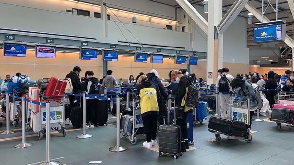 Đưa gần 280 công dân Việt Nam từ Canada về nước Đưa gần 280 công dân Việt Nam từ Canada về nước - Sputnik Việt Nam