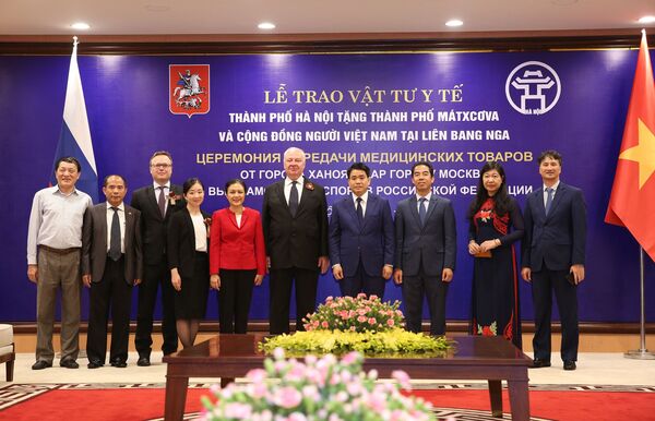 Hà Nội tặng Moskva 200 nghìn khẩu trang để chống lại coronavirus - Sputnik Việt Nam