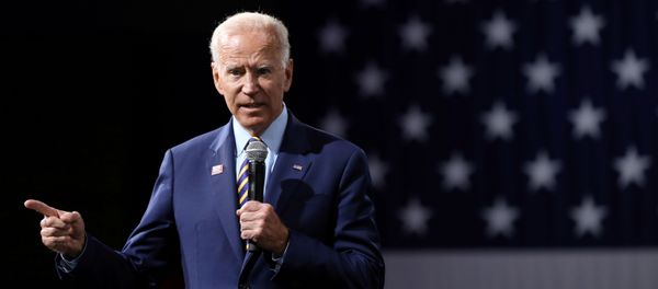 Ứng cử viên tổng thống của đảng Dân chủ, cựu phó tổng thống Joe Biden Ứng cử viên tổng thống của đảng Dân chủ, cựu phó tổng thống Joe Biden - Sputnik Việt Nam