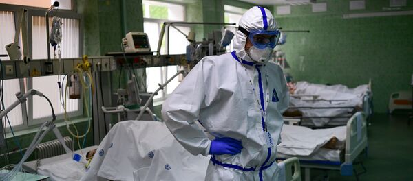 Bác sĩ và bệnh nhân trong phòng chăm sóc đặc biệt và chăm sóc đặc biệt của bệnh viện lâm sàng thành phố mang tên V.V. Vinogradov. - Sputnik Việt Nam