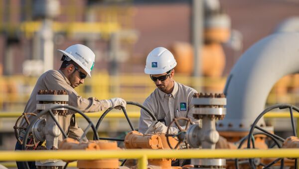 Kỹ sư của Công ty dầu mỏ Saudi Aramco - Sputnik Việt Nam