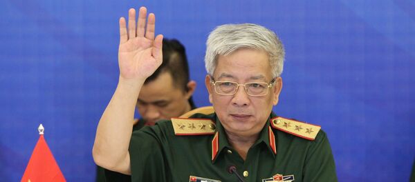 Thượng tướng Nguyễn Chí Vịnh, Thứ trưởng Bộ Quốc phòng, Trưởng ADSOM Việt Nam chủ trì hội nghị. - Sputnik Việt Nam