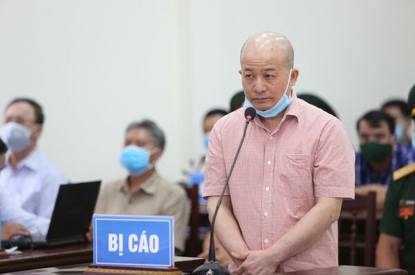 Tòa quân sự Việt Nam xét xử cựu Đô đốc Nguyễn Văn Hiến, Út trọc Đinh Ngọc Hệ - Sputnik Việt Nam