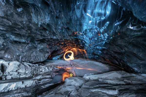 Hang băng Skaftafell ở Iceland - được hình thành từ sự phân tầng hàng thế kỷ của nước đóng băng - Sputnik Việt Nam