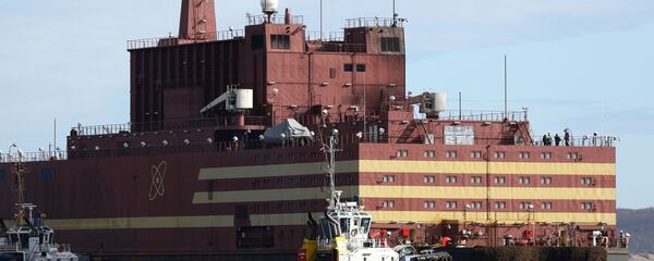 Cuộc họp của đơn vị năng lượng hạt nhân nổi Akademik Lomonosov ở Murmansk - Sputnik Việt Nam