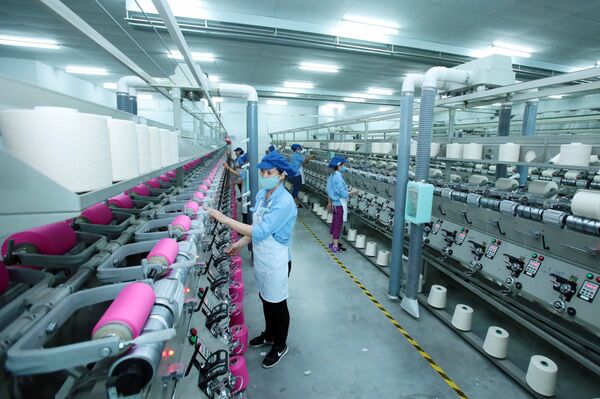 Quá trình chuyển dời sản xuất từ Trung Quốc sang Việt Nam đang tăng tốc Quá trình chuyển dời sản xuất từ Trung Quốc sang Việt Nam đang tăng tốc - Sputnik Việt Nam