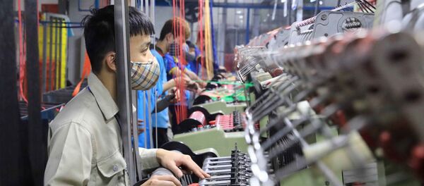 Sản xuất sản phẩm bao bì tại công ty TNHH bao bì Thuận Đức - Sputnik Việt Nam