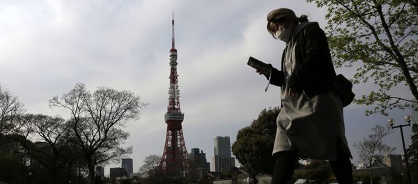 Người phụ nữ đeo khẩu trang, Tokyo Người phụ nữ đeo khẩu trang, Tokyo - Sputnik Việt Nam