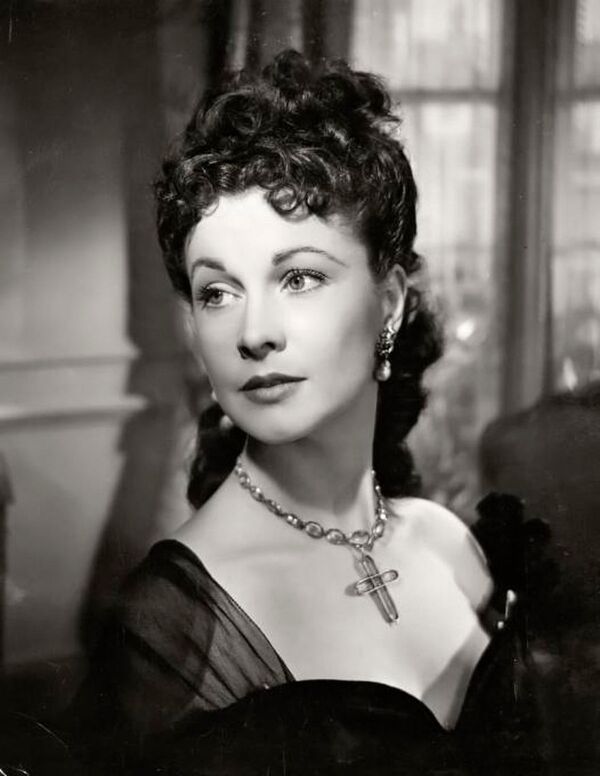 Nữ diễn viên Vivien Leigh đóng vai Anna Karenina trong bộ phim cùng tên của Julien Duvivier, năm 1948 - Sputnik Việt Nam