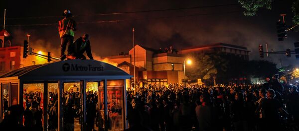 Thành phố nổi loạn Minneapolis - Sputnik Việt Nam