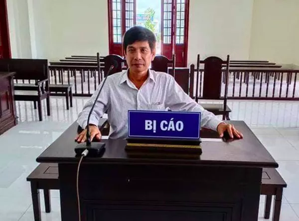 Vụ bị cáo tự tử sau khi tòa tuyên án: Kháng nghị hủy án Vụ bị cáo tự tử sau khi tòa tuyên án: Kháng nghị hủy án - Sputnik Việt Nam