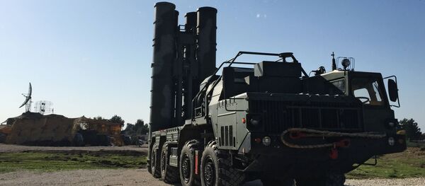 Tổ hợp tên lửa chống máy bay Nga S-400 đã triển khai ở Syria Tổ hợp tên lửa chống máy bay Nga S-400 đã triển khai ở Syria - Sputnik Việt Nam