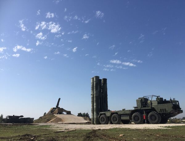 Tên lửa Nga S-400 đã triển khai ở Syria - Sputnik Việt Nam