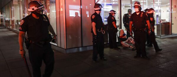 Cuộc bạo loạn tại New York - Sputnik Việt Nam