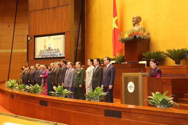 Quốc hội phê chuẩn 20 thành viên Hội đồng Bầu cử Quốc gia Quốc hội phê chuẩn 20 thành viên Hội đồng Bầu cử Quốc gia - Sputnik Việt Nam