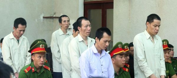 Các bị cáo tại phiên tòa phúc thẩm vụ sát hại nữ sinh giao gà. - Sputnik Việt Nam