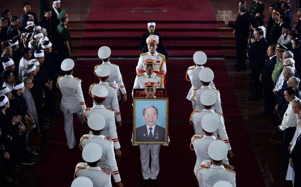 Vĩnh biệt huyền thoại tình báo, người con ưu tú của dân tộc Việt Nam Trần Quốc Hương - Sputnik Việt Nam