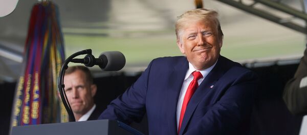 Tổng thống Mỹ Donald Trump nói chuyện với các sinh viên tốt nghiệp học viện quân sự Tổng thống Mỹ Donald Trump nói chuyện với các sinh viên tốt nghiệp học viện quân sự - Sputnik Việt Nam