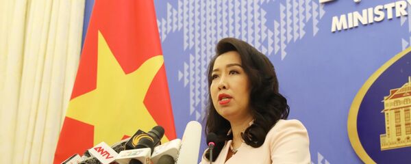 Người phát ngôn Bộ Ngoại giao Lê Thị Thu Hằng trả lời câu hỏi của phóng viên các cơ quan báo thông tấn, báo chí trong nước và quốc tế. - Sputnik Việt Nam