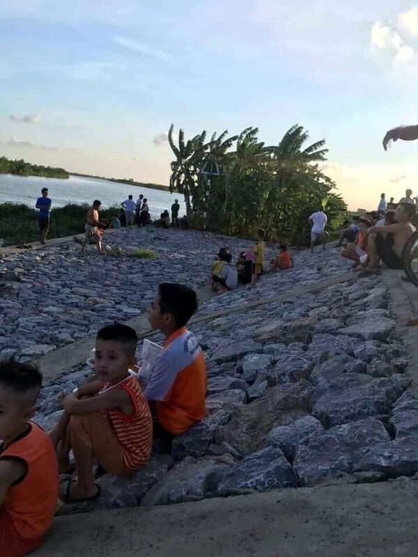 Hai cha con tử vong khi ra hồ câu cá Hai cha con tử vong khi ra hồ câu cá - Sputnik Việt Nam