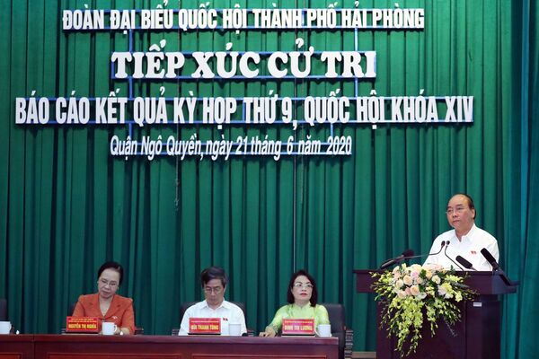 Thủ tướng Nguyễn Xuân Phúc tiếp xúc cử tri Hải Phòng Thủ tướng Nguyễn Xuân Phúc tiếp xúc cử tri Hải Phòng - Sputnik Việt Nam