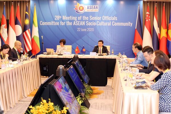 Việt Nam nỗ lực vì một ASEAN gắn kết và chủ động thích ứng Việt Nam nỗ lực vì một ASEAN gắn kết và chủ động thích ứng - Sputnik Việt Nam