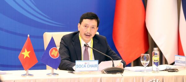  Ông Nguyễn Mạnh Cường, Vụ trưởng Vụ Hợp tác Quốc tế, Bộ Lao động - Thương binh và Xã hội, Trưởng SOCA Việt Nam – Chủ tịch Hội nghị phát biểu khai mạc Hội nghị. - Sputnik Việt Nam